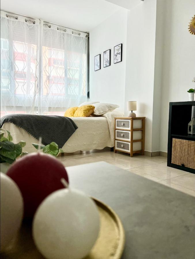 Precioso Estudio Con Piscina, Junto A La Playa Torre Del Mar Exteriör bild